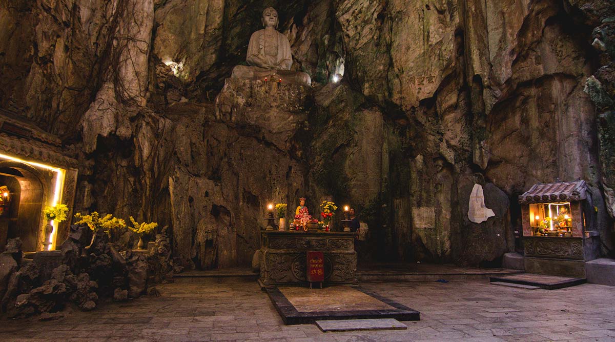 grot in de Marble Mountains