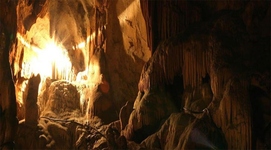 Mo Luong grot Mai Chau