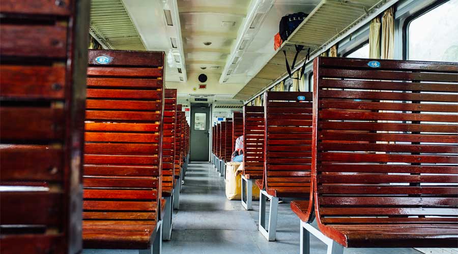 hard seat Vietnam trein