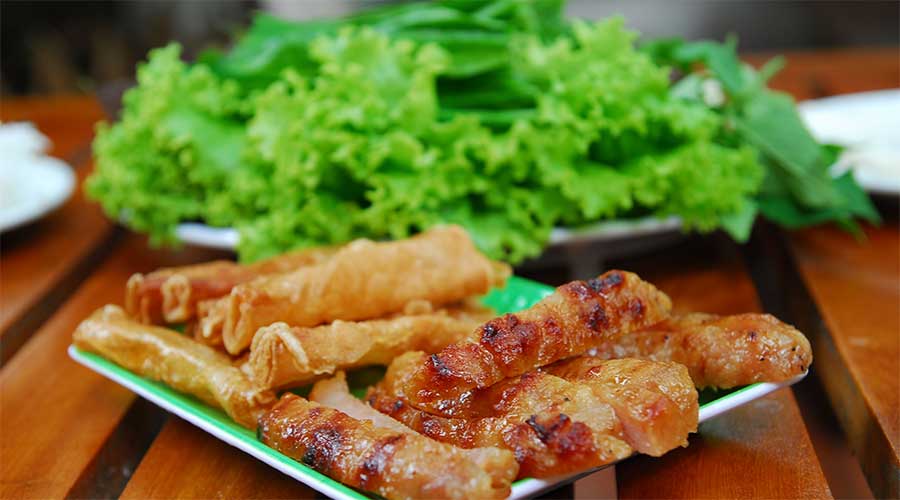 Nem nướng: Gegrild vlees en groente- gewikkeld in rijstpapier