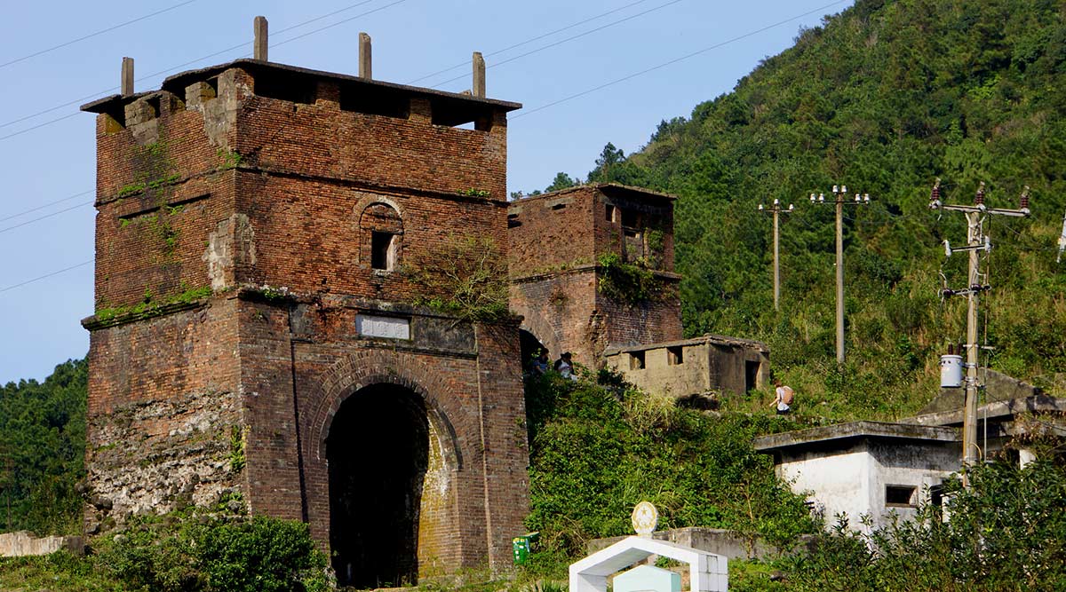 Hai Van Pass oude poort