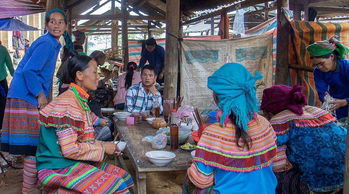 Lung Khau Nhin Market