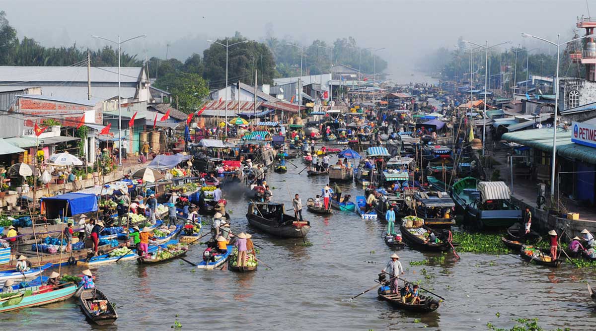 Nga Nam Floating Market