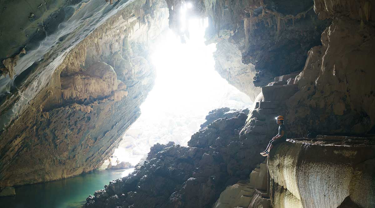 Tra Ang cave Vietnam