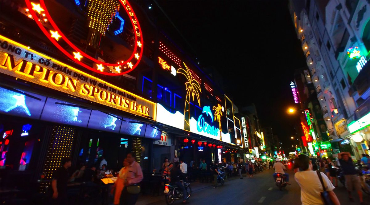 Bui Vien Street clubs