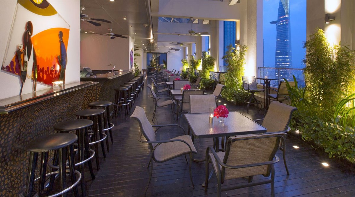 Level 23 Wine Bar