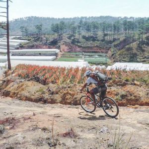 Crazy 8 mountainbiken in Dalat