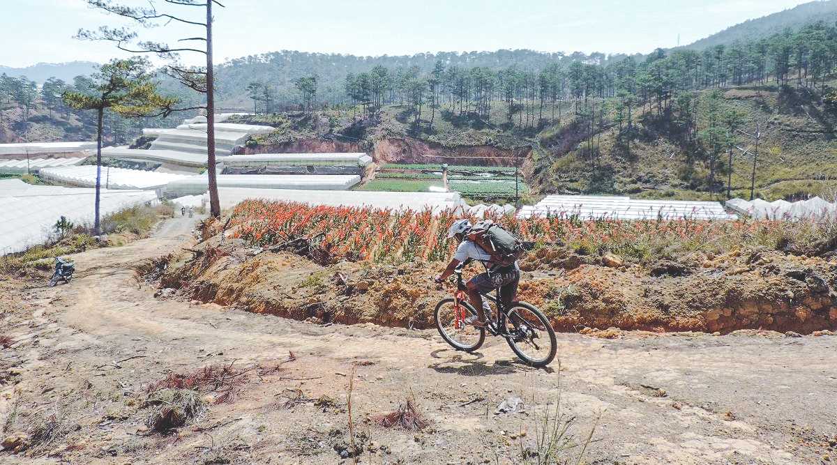 Crazy 8 mountainbiken in Dalat