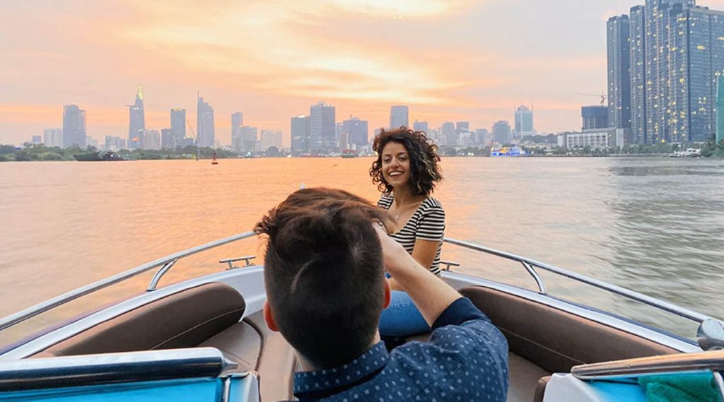 speedboat zonsondergang Ho Chi Minh City