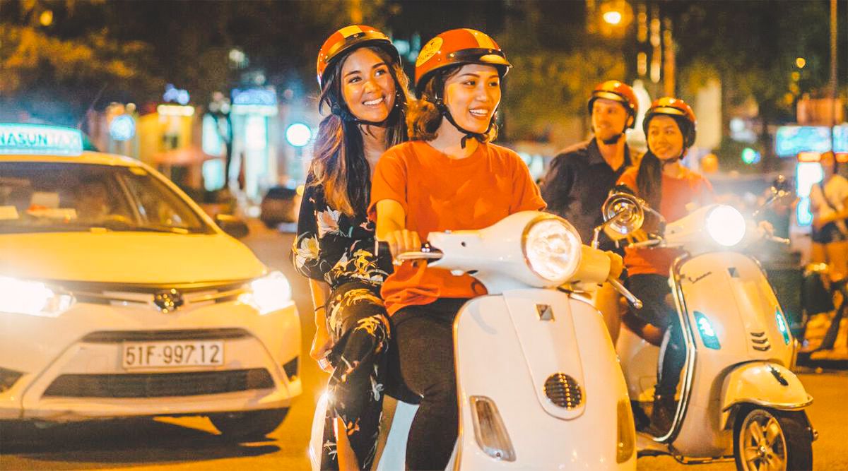 vespa-nightlife-tour-hcmc-2