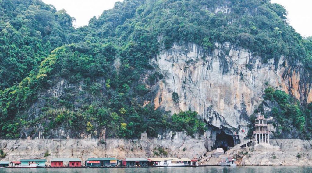 Hoa Binh meer tour