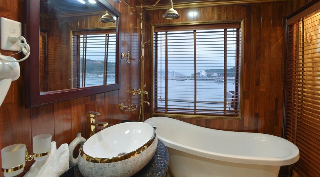 Luxe Halong Bay Cruise