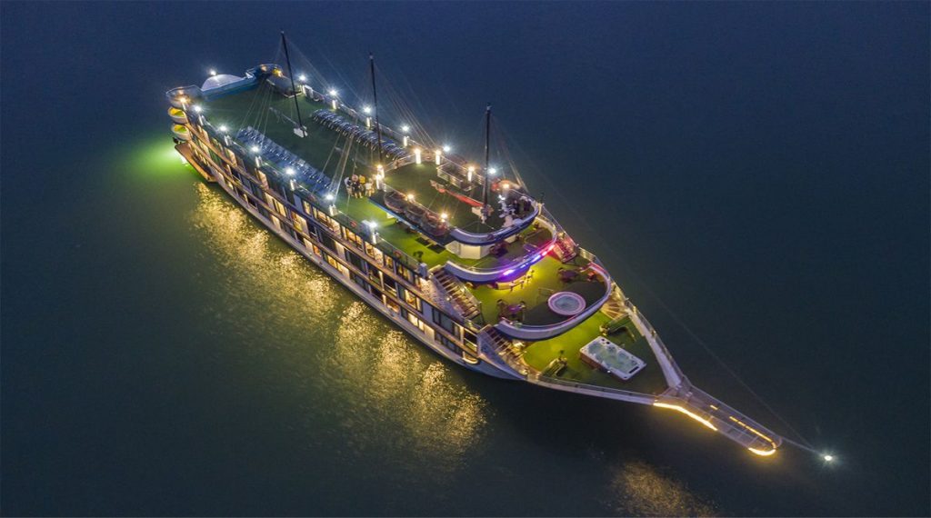 Halong Bay party cruise