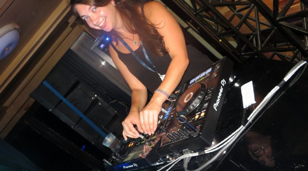 Halong Bay party cruise