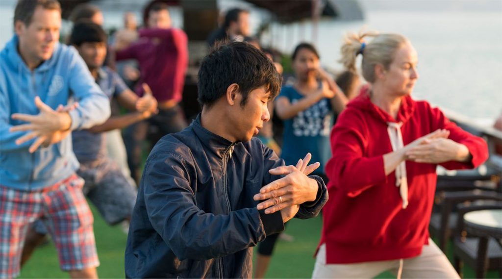 Tai Chi Bai Tu Long Bay cruise