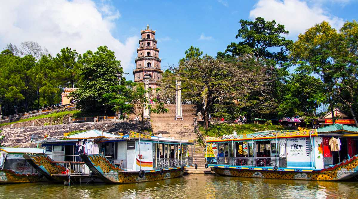 Parfumrivier tempel in Hue