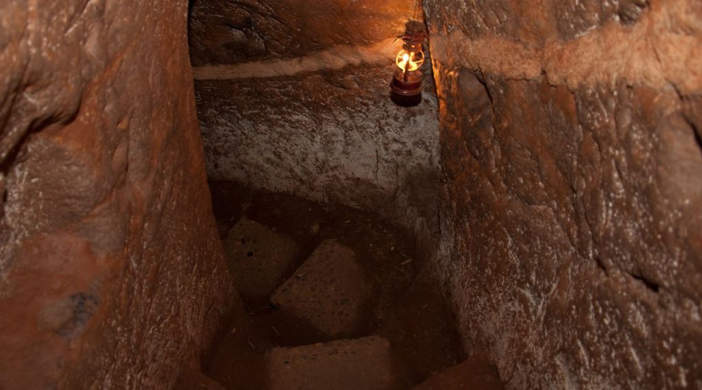Vinh Moc Tunnels