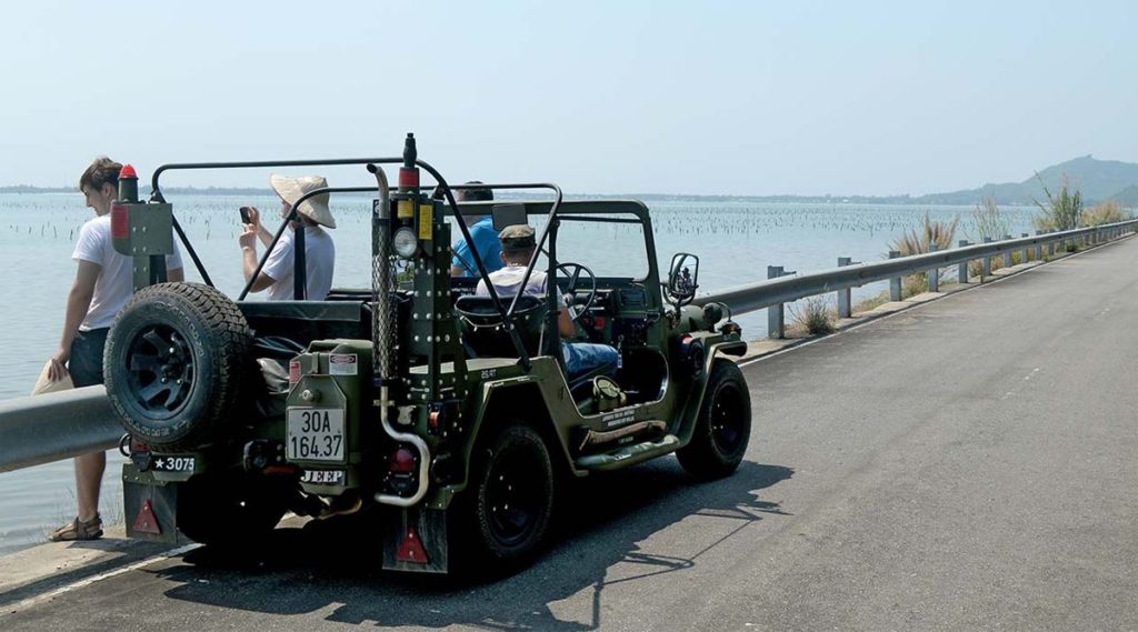 Hai Van Pass militaire jeep