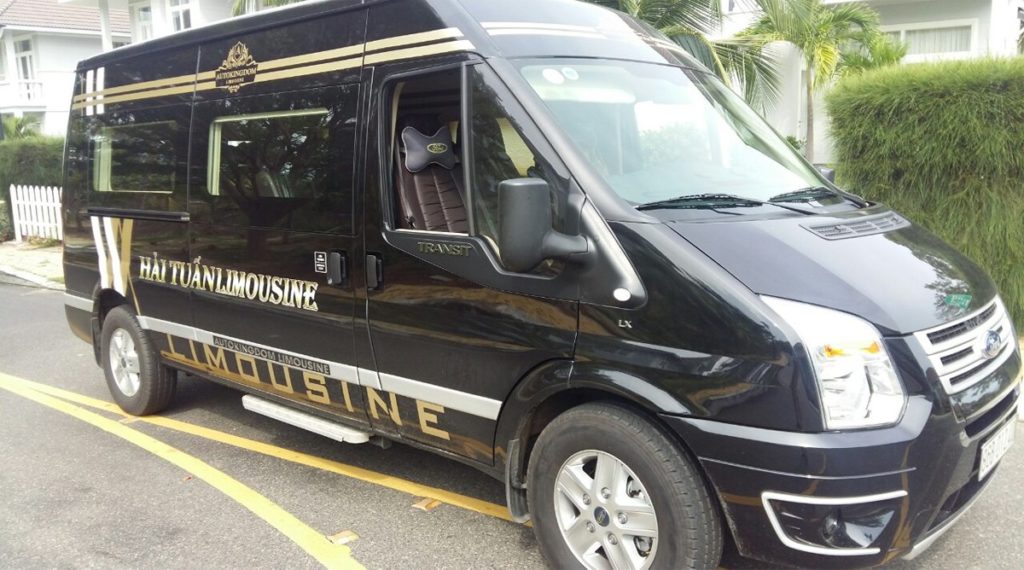 limousine bus Vietnam