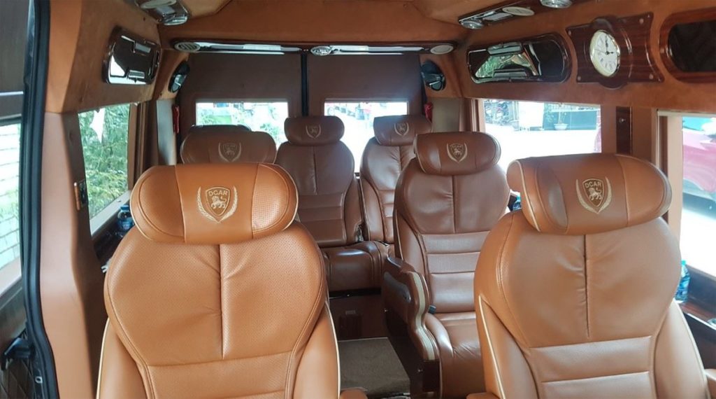 limousine bus Vietnam