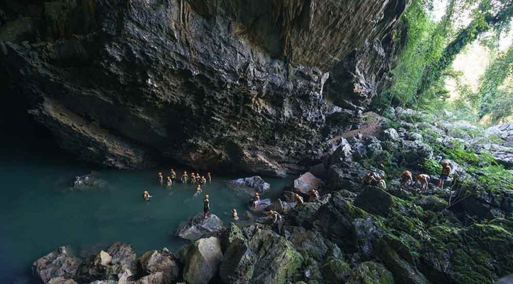 Phong Nha trekking