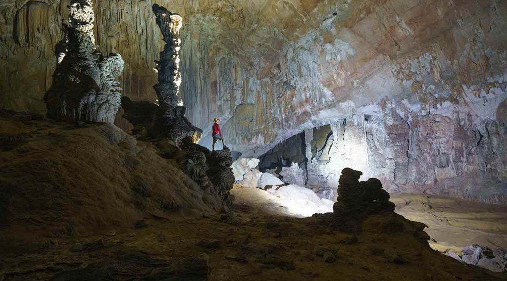 Hang Pygmy grot expeditie