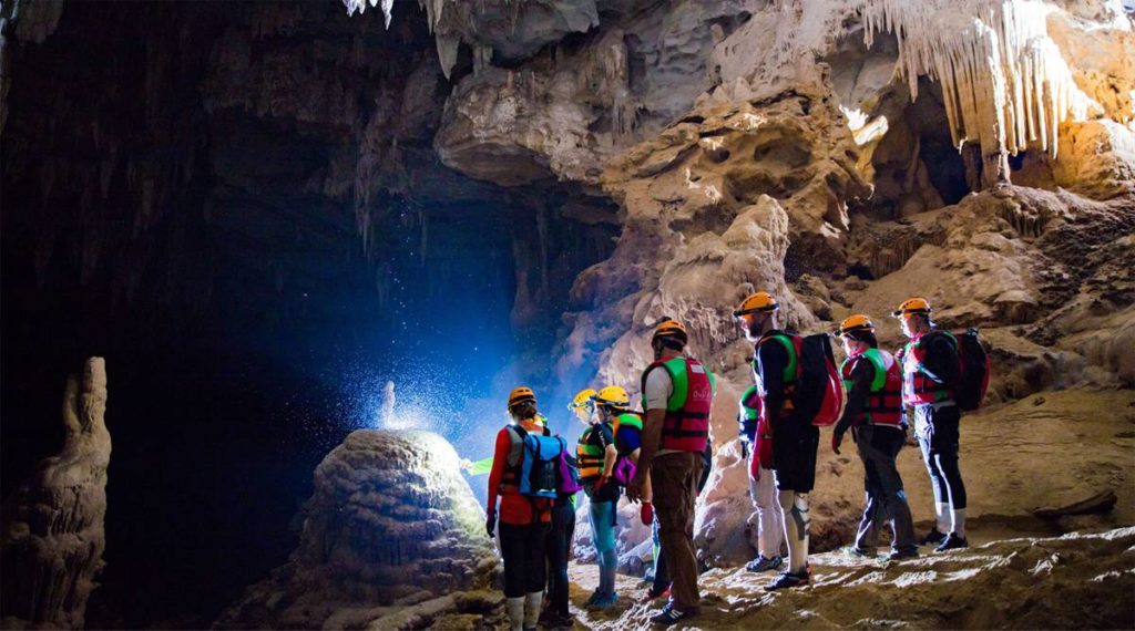 Tu Lan grot expeditie