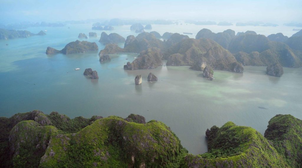Halong Bay rondvlucht