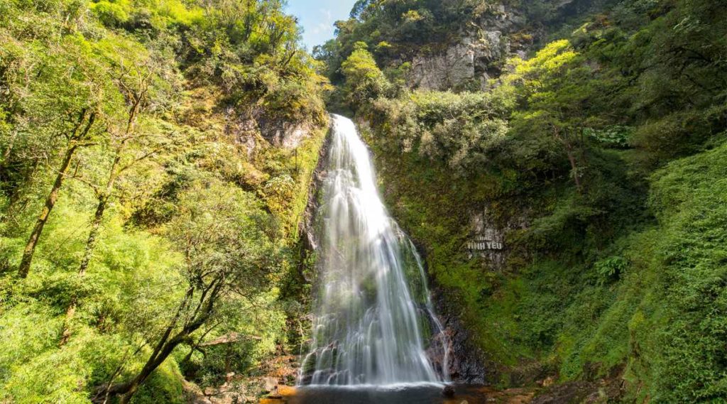 Love waterval sapa vietnam