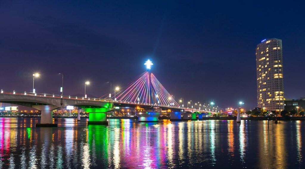 Han River brug (Da Nang)