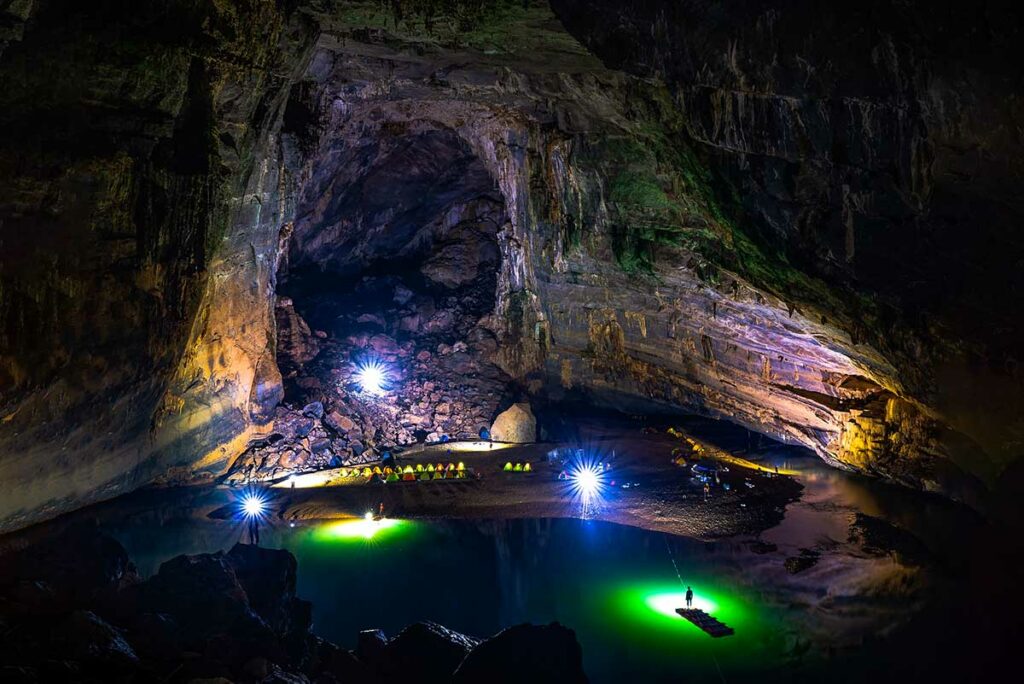 kamperen in Hang En grot in Phong Nha